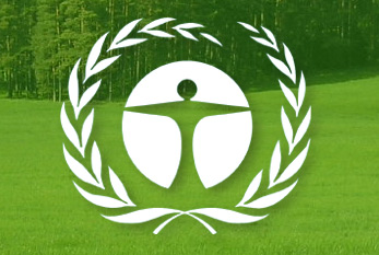 Le logo du Programme des Nations Unies pour l'environnement, dans le fond d'une prairie forêt.