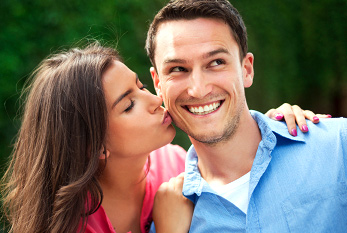 Un baiser sur la joue: Il est temps de se réconcilier!